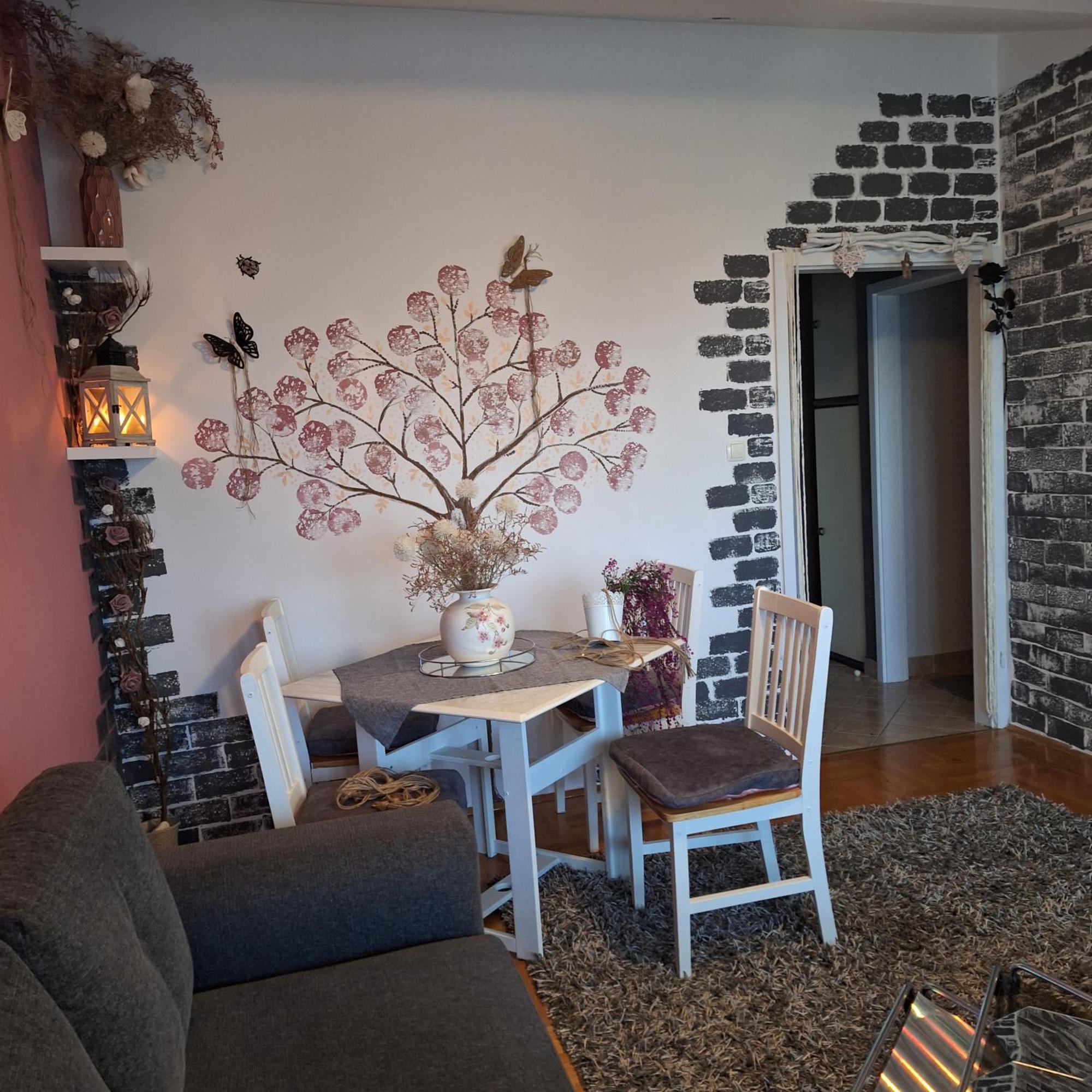 Mila Apartment Kastel Novi Bagian luar foto