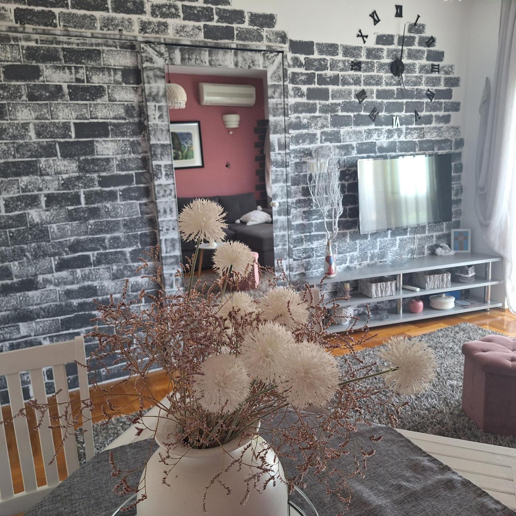Mila Apartment Kastel Novi Bagian luar foto